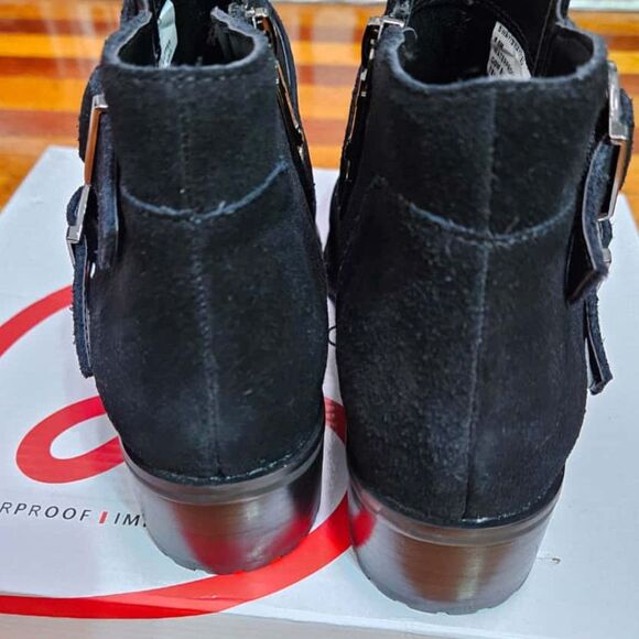 NWB Blondo Sway Waterproof Black Suede Silver Buckle Strap Ankle Boots 6.5 - Picture 3 of 7